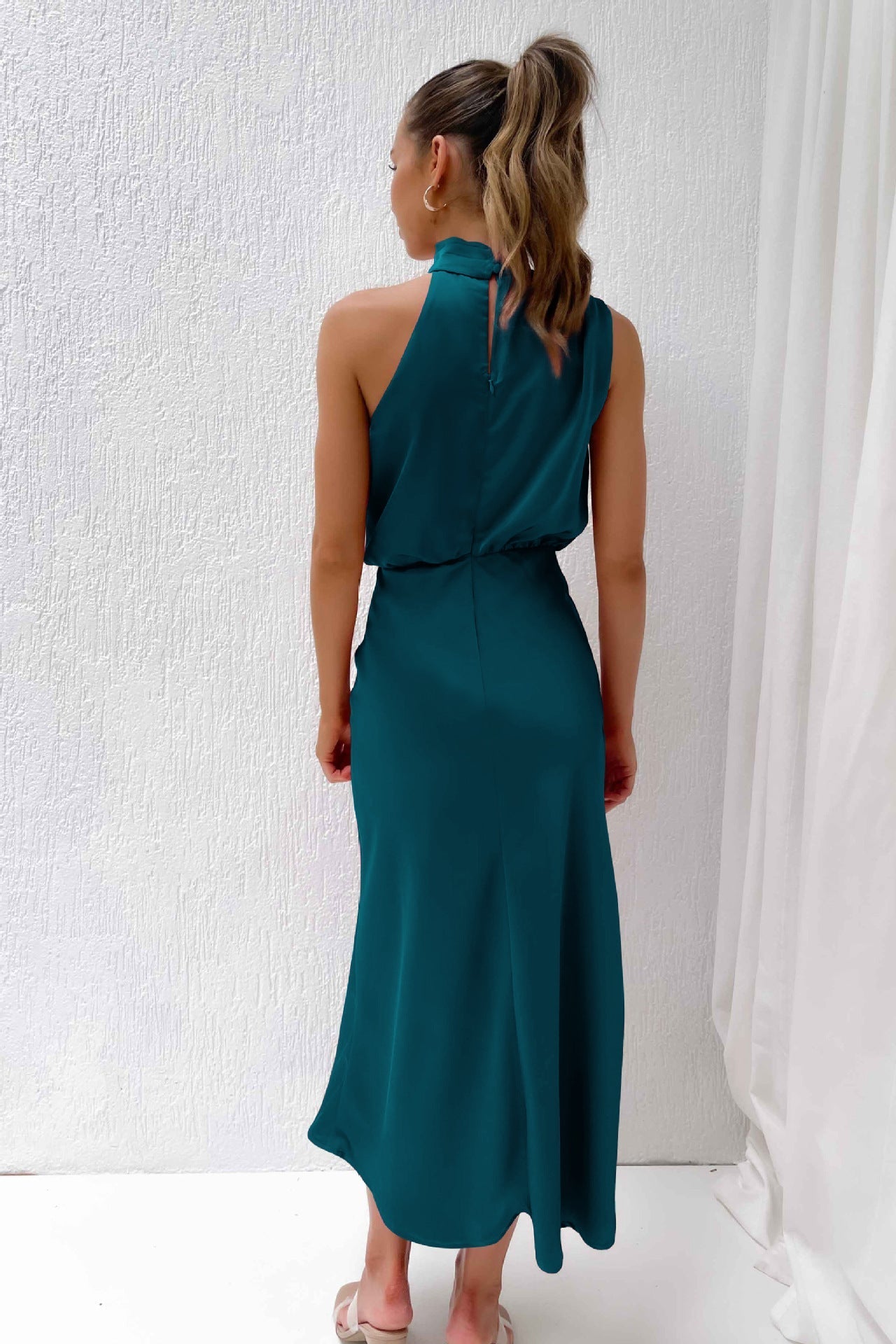 Theresa - Langes Kleid mit Halterneck