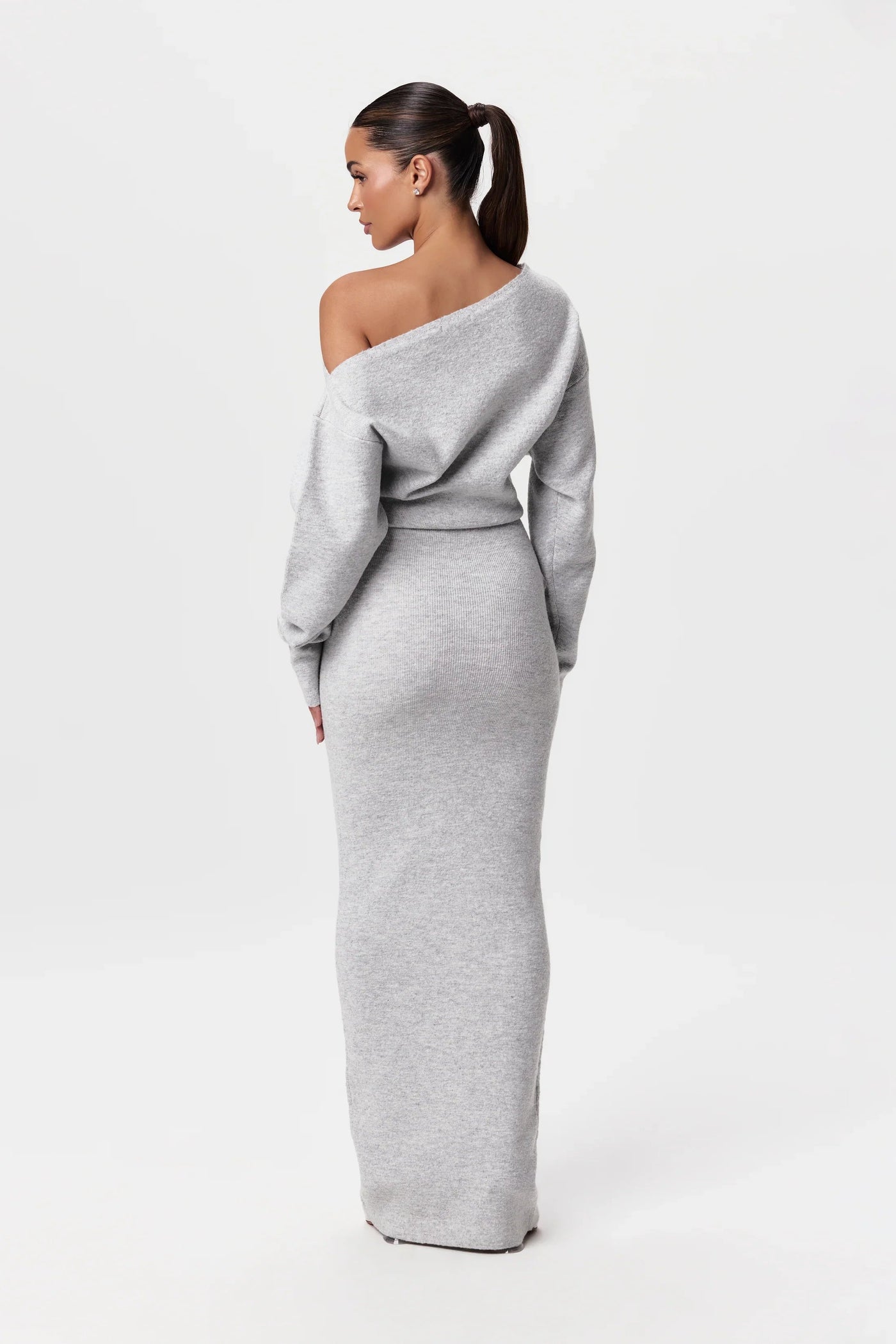 Schulterfreies Pulloverkleid